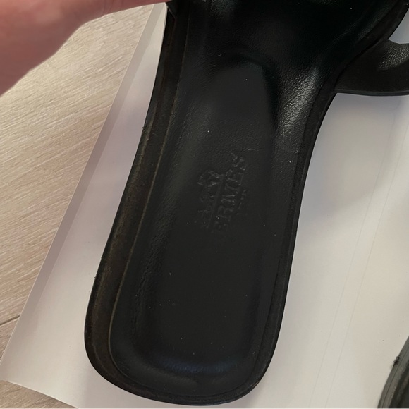 Hermes Noir Oran Goatskin Crystal Detail Sandal - Picture 7 of 13